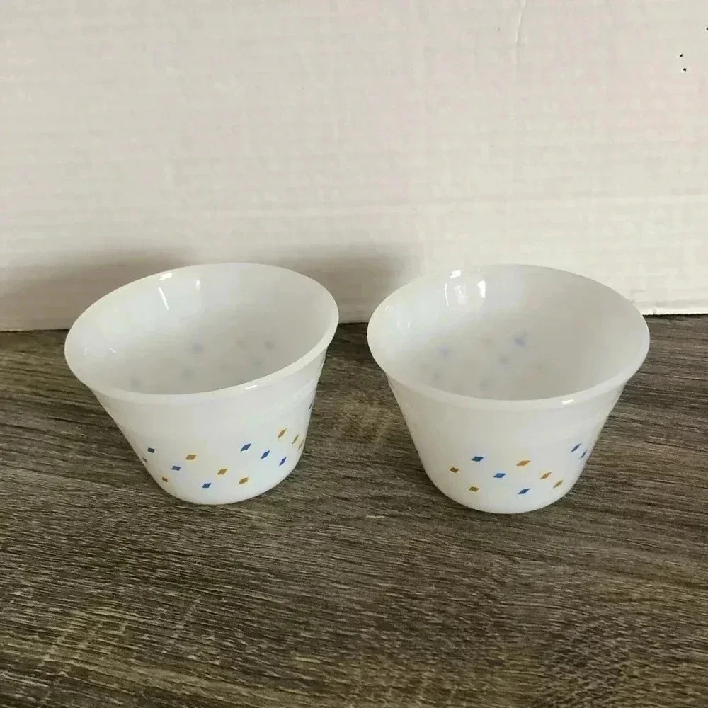 Vintage Dynaware Diamond Patterned Ramekins